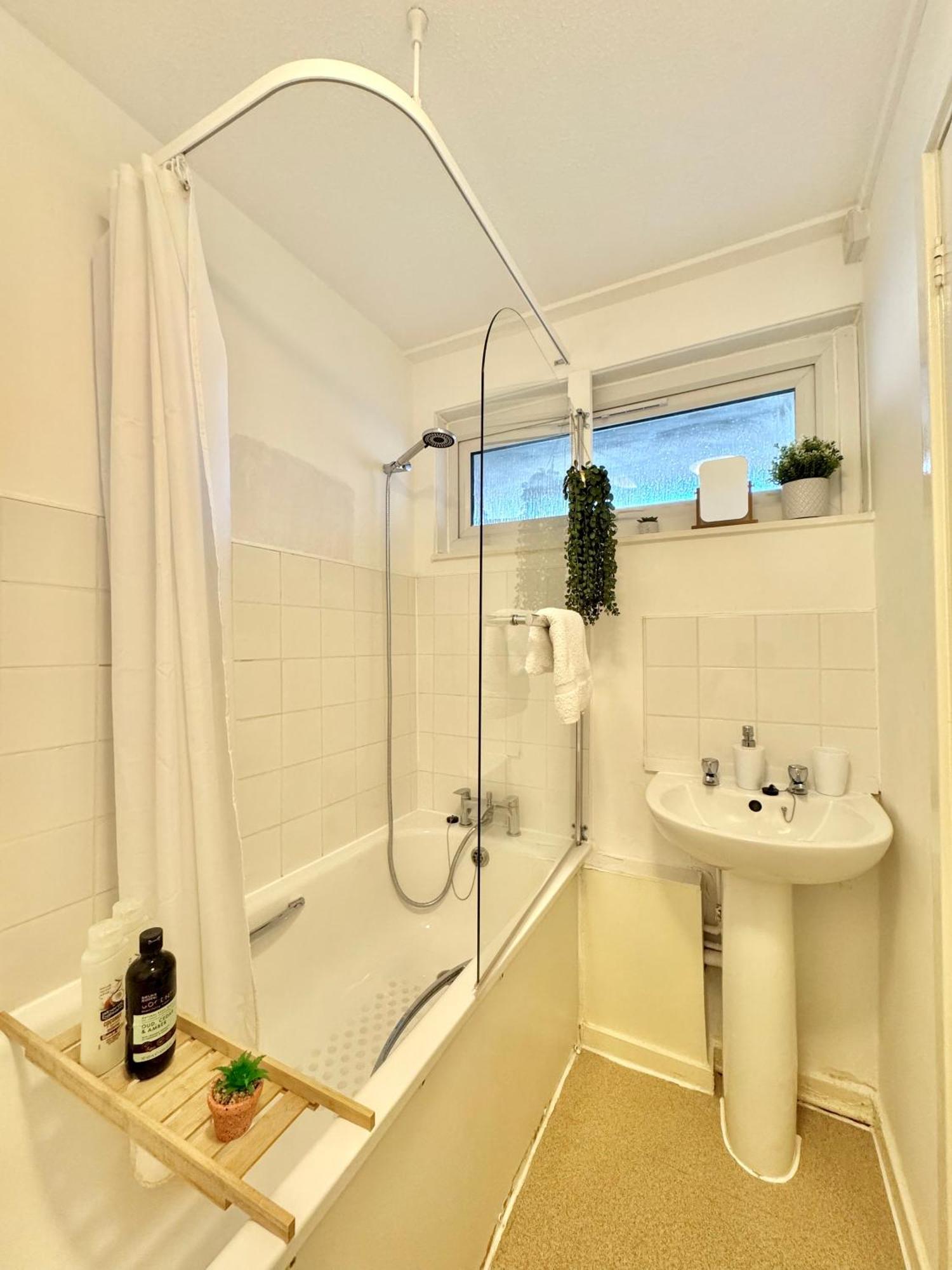 Stunning Apartment, Sleeps 4, Central London, 1 Bedroom, Zone 1, Kennington - Open For Business Stays, Long Stays And Families Relocating Exterior photo